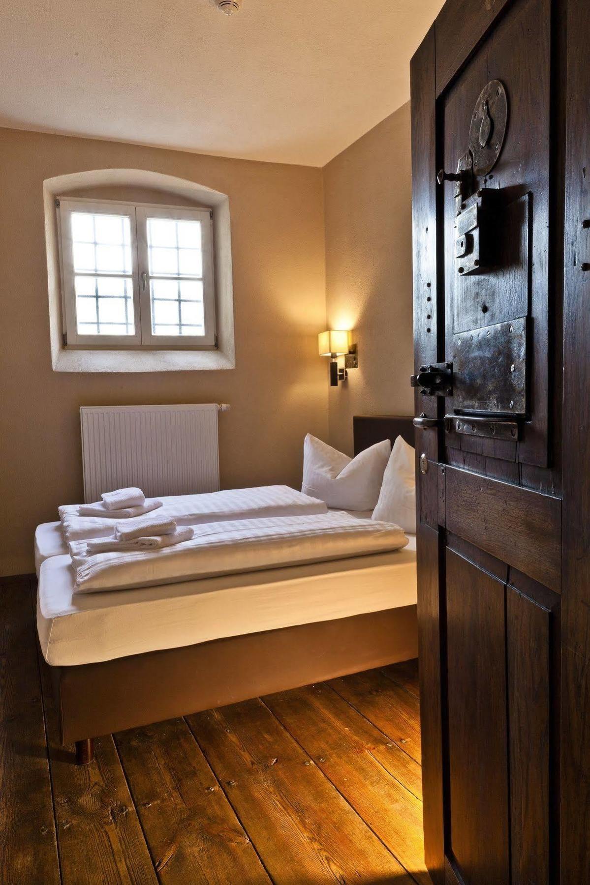 Knast-Hotel Fronfeste Amberg Bagian luar foto