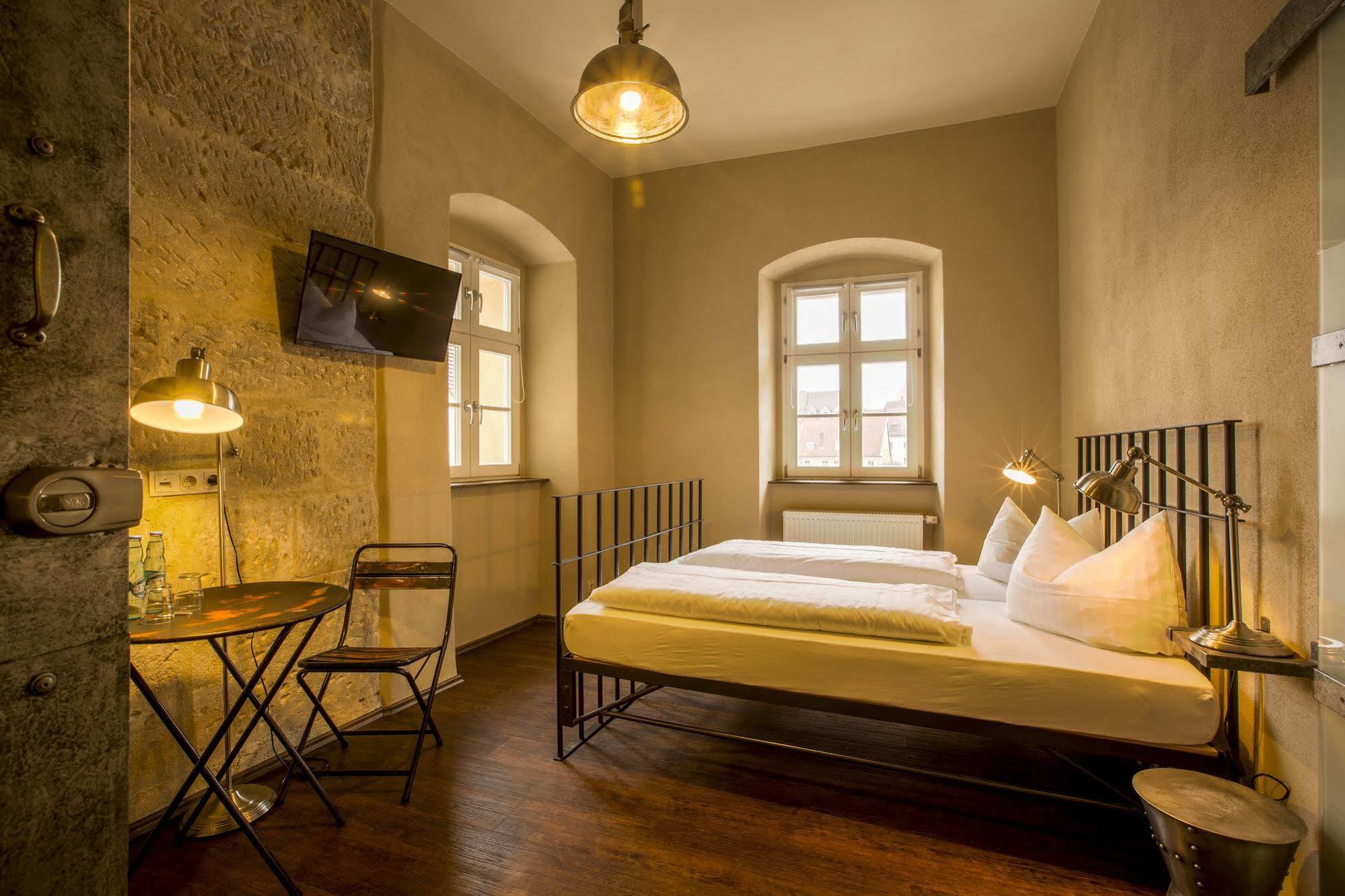 Knast-Hotel Fronfeste Amberg Bagian luar foto