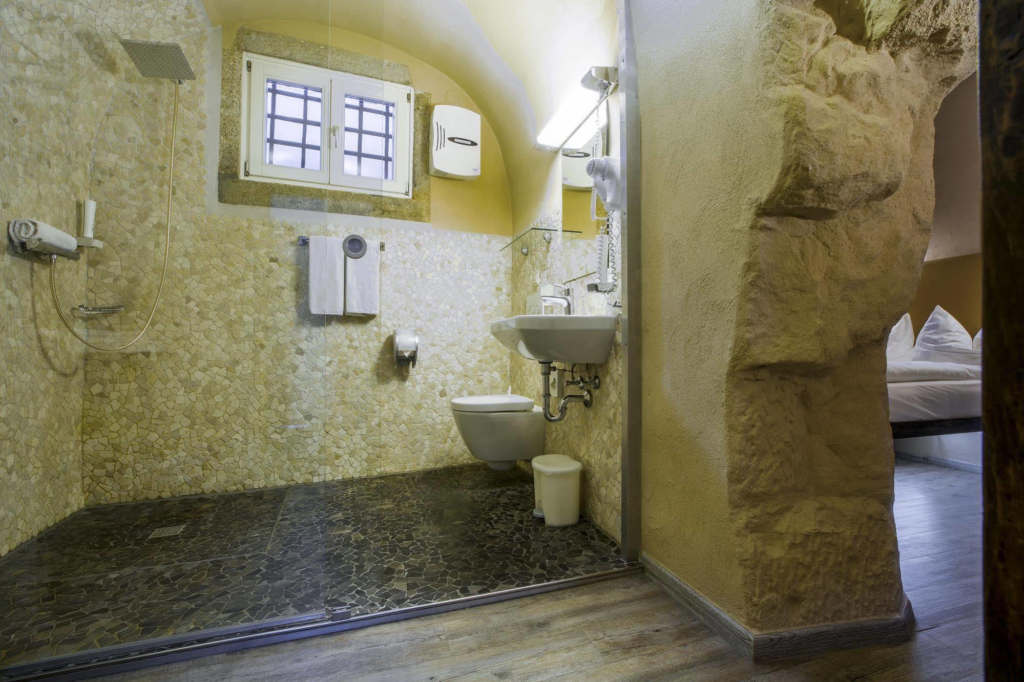 Knast-Hotel Fronfeste Amberg Bagian luar foto