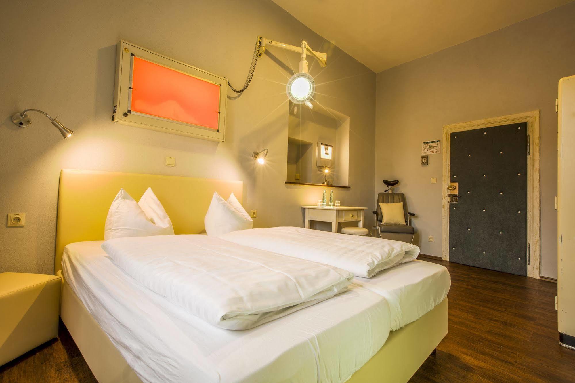 Knast-Hotel Fronfeste Amberg Bagian luar foto