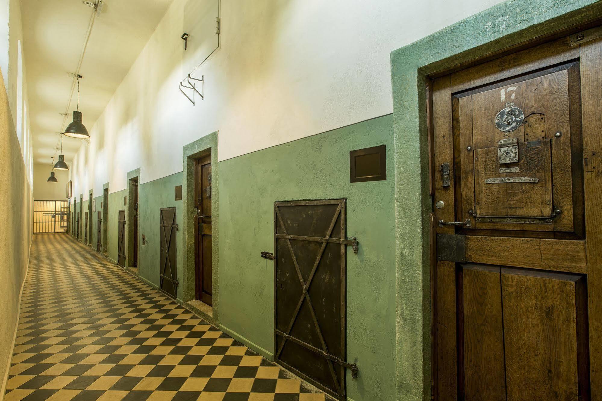 Knast-Hotel Fronfeste Amberg Bagian luar foto